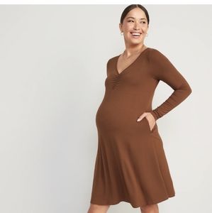 NWT Maternity Cinch-Front Long-Sleeve Jersey Swing Dress size large